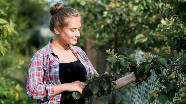 Как вырастить сладкую ежевику в подвесных горшках: советы от садоводки-любительницы